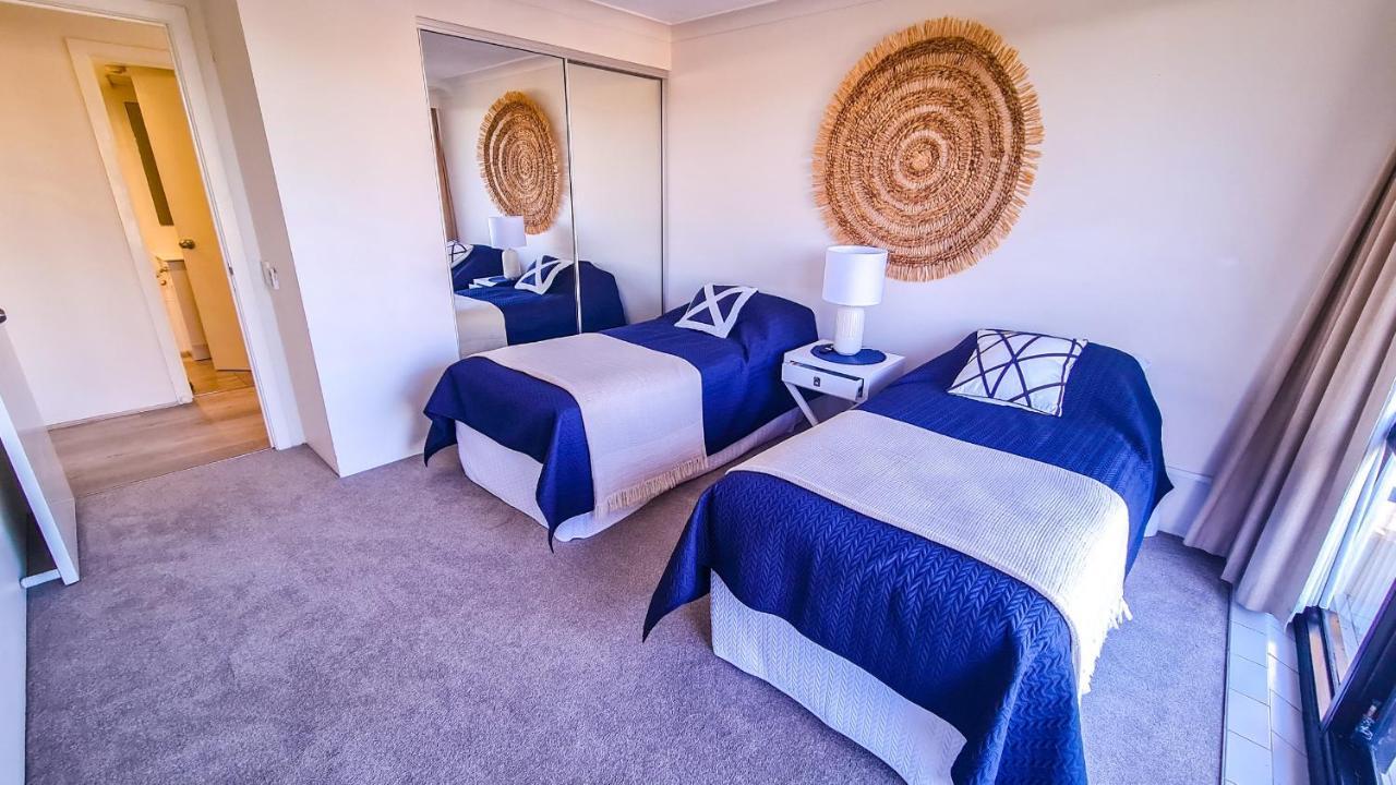 Pelican Sands Beach Resort Gold Coast Eksteriør bilde