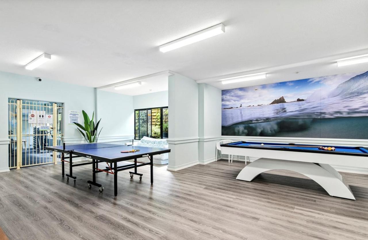 Pelican Sands Beach Resort Gold Coast Eksteriør bilde