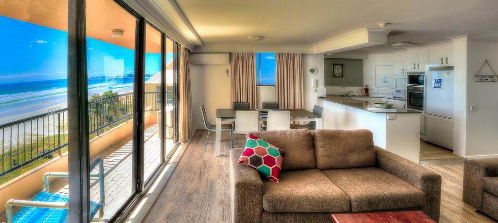 Pelican Sands Beach Resort Gold Coast Eksteriør bilde
